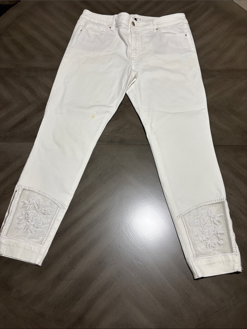 White House Black Market White Embroidered Crop Jeans